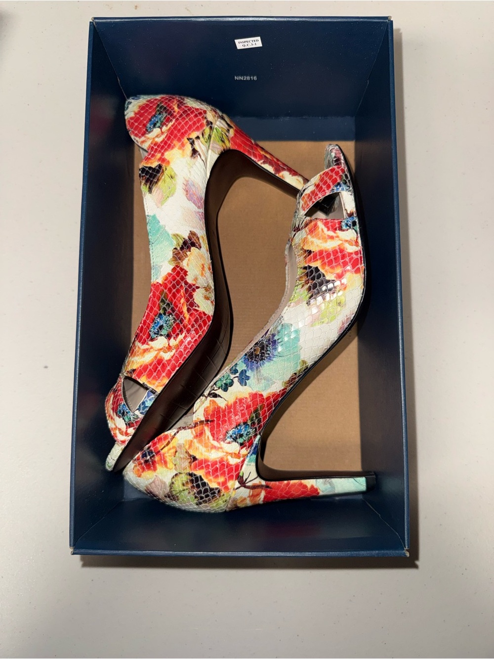 Cole Haan Jacinda Floral Snake Print Peep Toe Heels NIB Size 8B - Picture 5 of 6